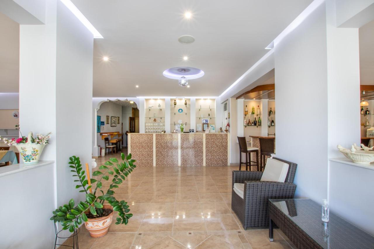 Panorama Hotel Karpathos Exteriör bild